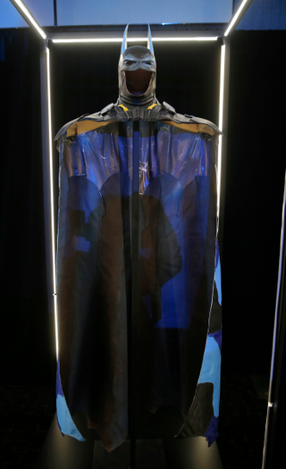 Illustration for article titled Batman Gets Weird When Artists Redesign His Cape and Cowl